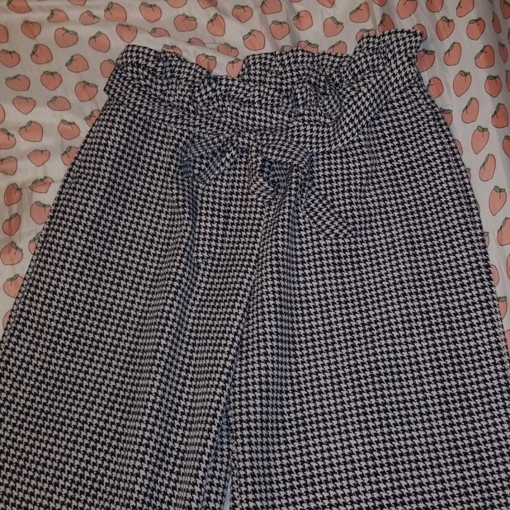 NWOT BeBop Wideleg Tie Waist Houndstooth Pants